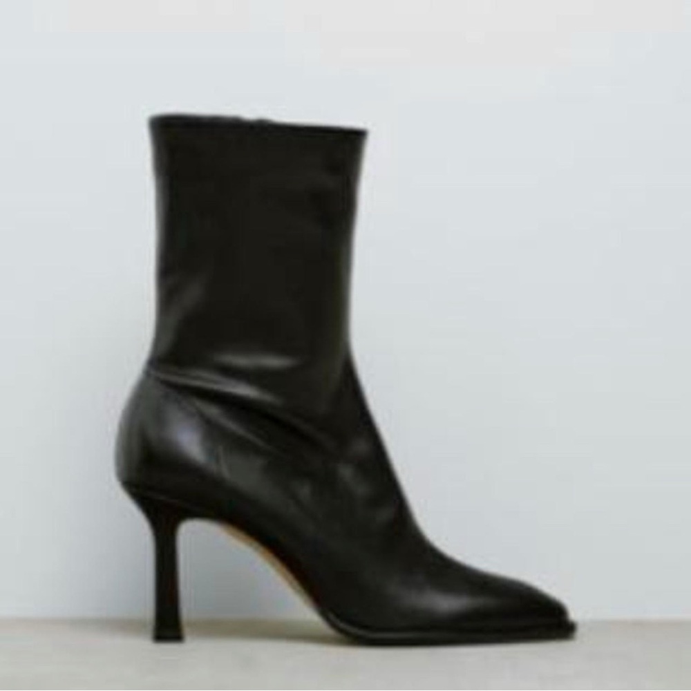 Zara Limited Edition Leather Heeled Square Toe Ankle Boots Size 39/9 - Picture 2 of 7